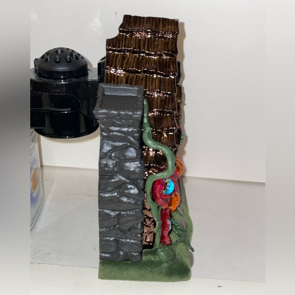 Bath & Body Works Haunted House Halloween Wallflower Plug Discontinued New - Picture 9 of 11